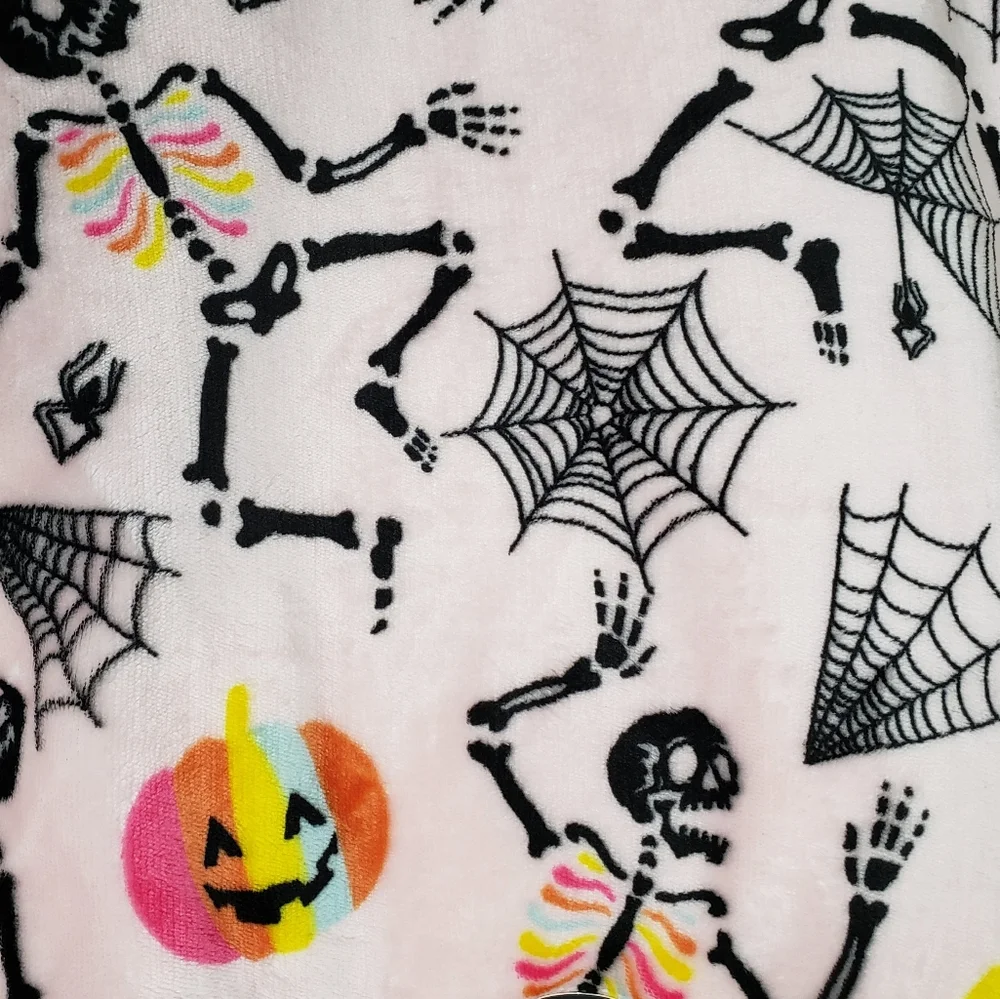 Halloween Throw Blanket Skeleton Pumpkin Spider Web Plush Sherpa Pink Soft Cozy